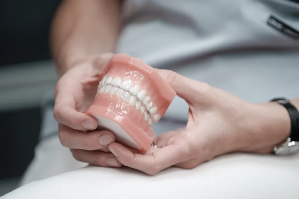Invisalign® express – szybka i skuteczna metoda korekty